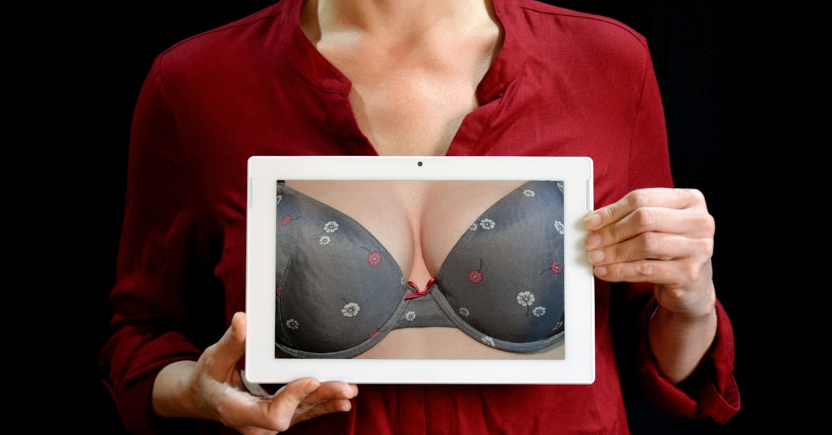 découvrez notre collection de lingerie élégante et confortable, idéale pour sublimer votre silhouette et vous sentir belle chaque jour. plongez dans un univers de dentelles délicates, de tissus doux et de coupes flatteuses qui embrassent toutes les morphologies.
