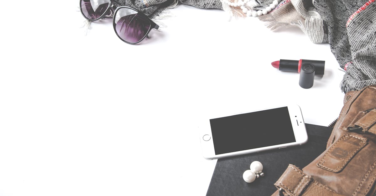 découvrez notre large sélection de rouges à lèvres pour sublimer votre sourire. des teintes éclatantes aux finitions mattes, trouvez le produit parfait qui mettra en valeur votre beauté naturelle et ajoutera une touche de glamour à votre look quotidien.