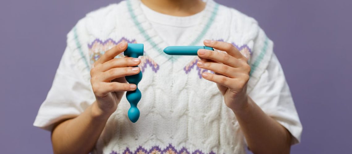 découvrez notre sélection variée de sextoys pour pimenter votre vie intime. que vous soyez novice ou expert, trouvez le jouet parfait pour explorer de nouvelles sensations et renforcer votre plaisir seul ou à deux.