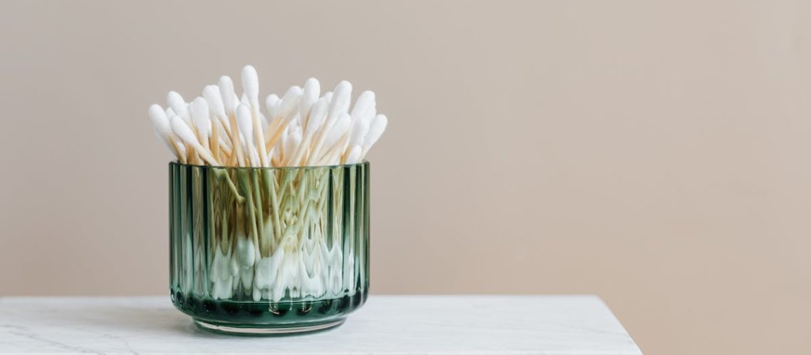 découvrez des astuces et conseils pratiques pour une organisation optimale de votre salle de bain. éliminez le désordre, maximisez l'espace de rangement et créez un environnement agréable et fonctionnel. transformez votre salle de bain en un espace harmonieux et bien organisé.