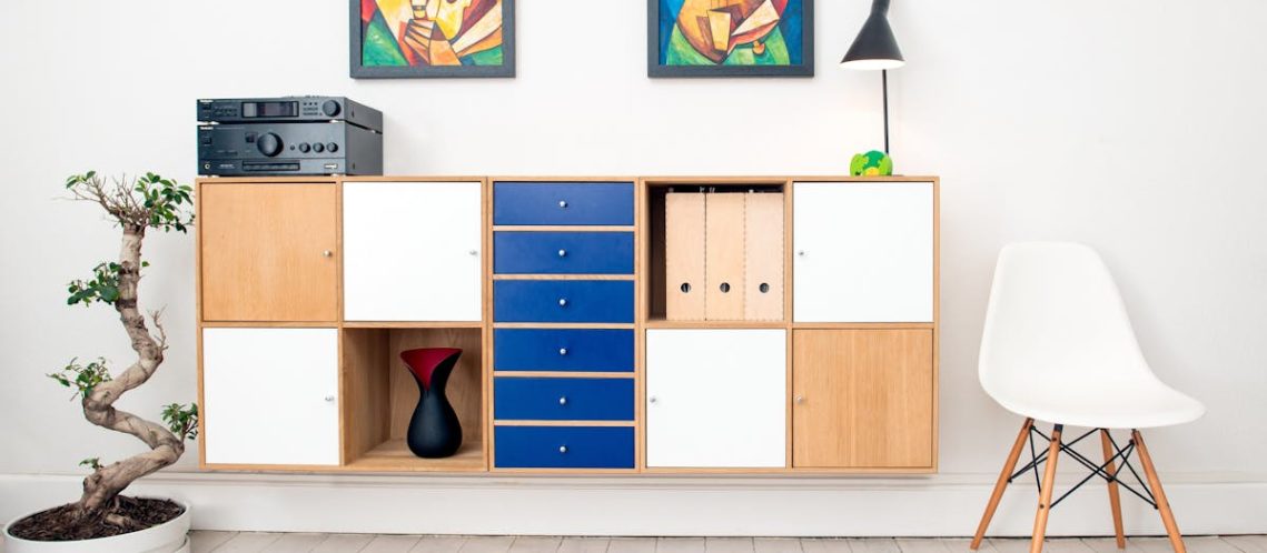 découvrez notre large sélection de vases décoratifs qui ajouteront une touche d'élégance et de style à votre intérieur. parfaits pour tous les décors, ces vases sont idéaux pour embellir vos espaces avec des fleurs fraîches ou sèches.
