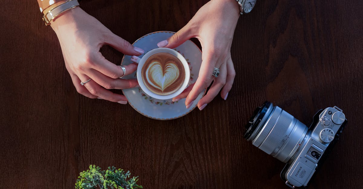 découvrez notre collection unique de bijoux en bois artisanaux, alliant élégance et nature. des créations éco-responsables, parfaites pour sublimer votre style avec une touche authentique.