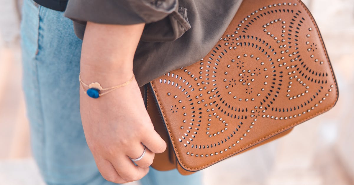 découvrez notre large sélection d'accessoires tendance et pratiques pour sublimer votre style au quotidien. qualité, choix et nouveautés à petits prix.
